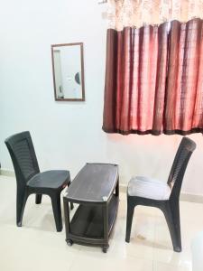 Indira Deluxe Lodge