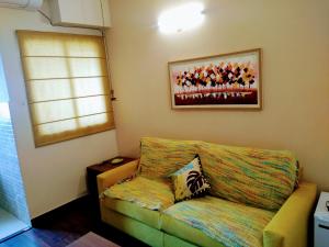 Boutique Studio Apartment near Noida Expressway, Metro, IT Hub, ExpoMart