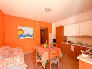 LES PETITES MAISONS maison orange