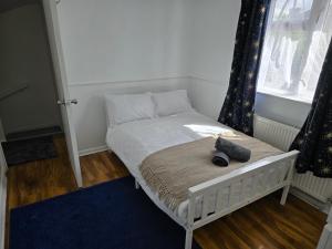 Spacious Home Near Station Easy London Access