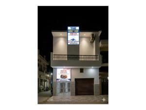 The Ghat Side home stay