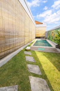 Tropical Pool Villa Taman Sari Bali