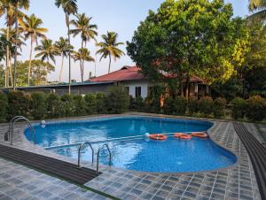 Peninsular wood Resort