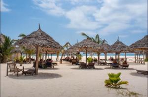 27Azmaa hotel & safaris