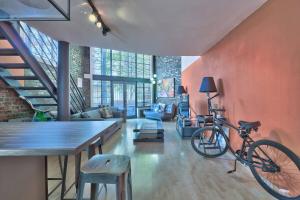 Victoria Junction Apartment