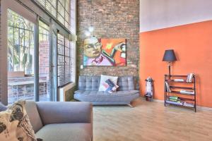 Victoria Junction Apartment