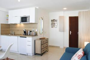 New studio with balcony near Gallieni metro