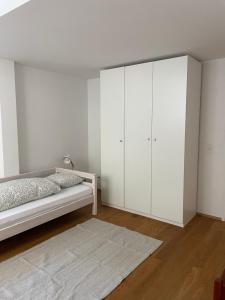 Spacious light-flooded apartment with garden at Lake Zurich