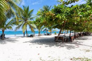 Bstan Deluxe Beachfront