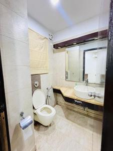 Hotel Lee Grand - Near Nehru Place