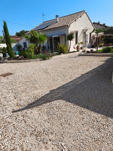 Chez Brigitte Chambre d hôtes avec cour privative,piscine,