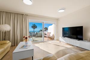 Beach Apartment Sinfonia - 2BR, pool