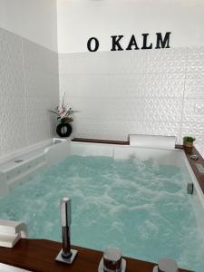 Love Room - Balnéo 4 places - King Size - Jardin privatif - Tarif dégressif plus de 1 nuit