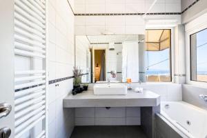 Voula Sea View Home with Jacuzzi Newly Refreshed 2026