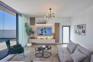 Brand New 4 bedroom villa in Protaras center