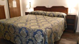 Double or Twin Room with Shared Bathroom room in Albergo Casa Peron