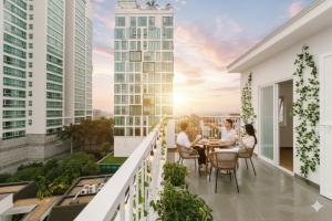 Nomad Living Hub Hanoi
