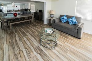 Mejia’s Little House - Cozy Waterfront Escape