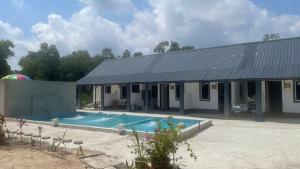 OYO 91303 Chalet Awie