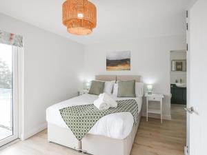 The Gables - Fabulous Views with Hot Tub sleeps 8