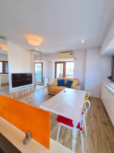 Central Bright Suites 2