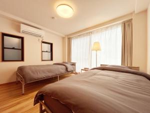 OMOYI-HOUSE Spacious 4BR Sleeps 8 in Shinjuku-Yoyogi Private 4 Floors with Big Balcony Near Gyoen Takashimaya Isetan