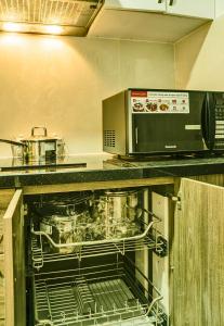 RIVER GATE RESIDENT 151-155 Bến Vân Đồn Q4