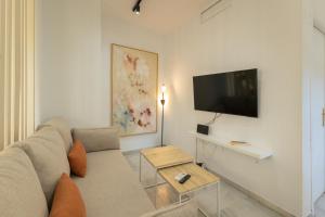 Archeros Deluxe Center by Valcambre