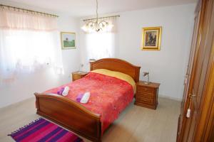 Spacious Apartment Lana in a Quiet Area of Banjole