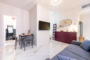 GuestHost - Piazza Garibaldi Lovely Studio Flat