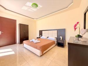 Anatoli deluxe apartments & villa antonis