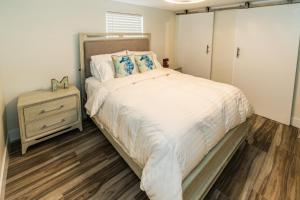 Mejia’s Little House - Cozy Waterfront Escape