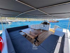 Ayken Boat