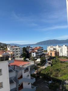 Vlore Lux