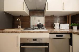 Cozy Apartment Suited For Remote Work by Noclegi Renters