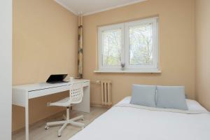 Cozy Apartment Suited For Remote Work by Noclegi Renters