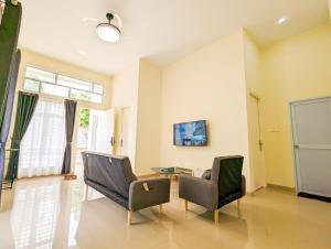 Lovina B212A at Ansley Park Spacious+Netflix