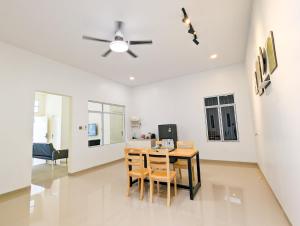Lovina B212A at Ansley Park Spacious+Netflix