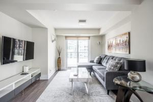 Incredible 2BR Luxury Executive Suite with Parking