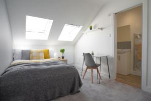 Air Maison - Six Synth Beatrice - 6 Bedrooms - 4 En-Suite!