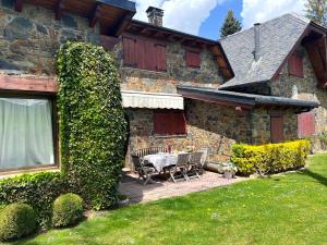 Chalet con gran jardín en Llivia