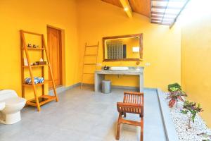 Peaceful Garden Villa 2, Steps to Coral Reef