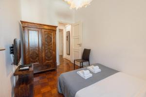Gaspar House in Areeiro by Hosty