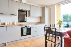 Host & Stay - 2b Hamilton Road