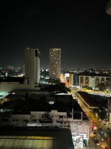 3BEDS Cozy Condo - Walking Distance to Roxas Night Market