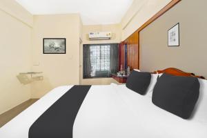 Super Hotel O Broadway Ernakulam