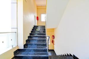 Super OYO Townhouse Dwarakanagar Near Gurudwara