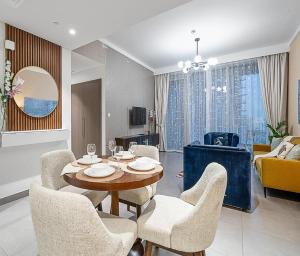 Amazing 2BR at Creek Gate Tower 1