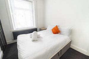 5-bedroom home in central Swansea