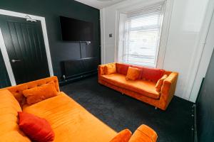 5-bedroom home in central Swansea
